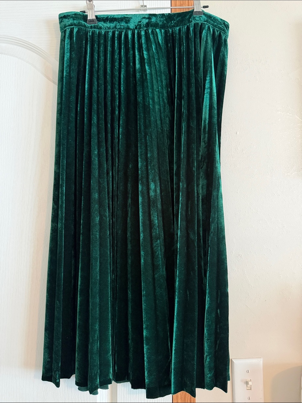 Emerald Velvet Pleated Midi Skirt